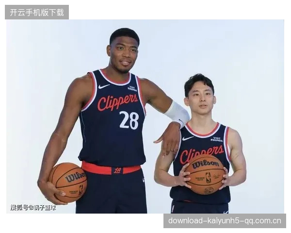 NBA季后赛大战：八村垒半场21分瓦格勒仅15中3，快船以神奇之力逆转勇士——如何从“逆转”看NBA的精彩与战略